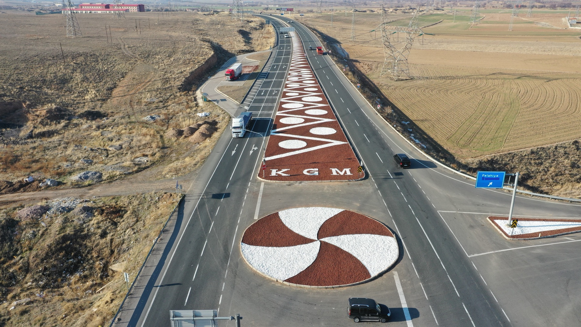 Develi Kavşağı Kuru Peyzaj Düzenlemesi